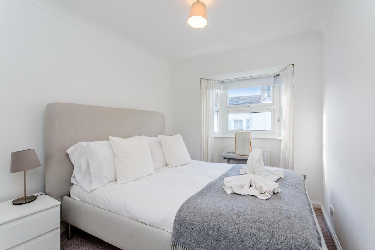Modern Mews House With Free Parking Space, And Patio By Huluki Sussex Stays Brighton Kültér fotó