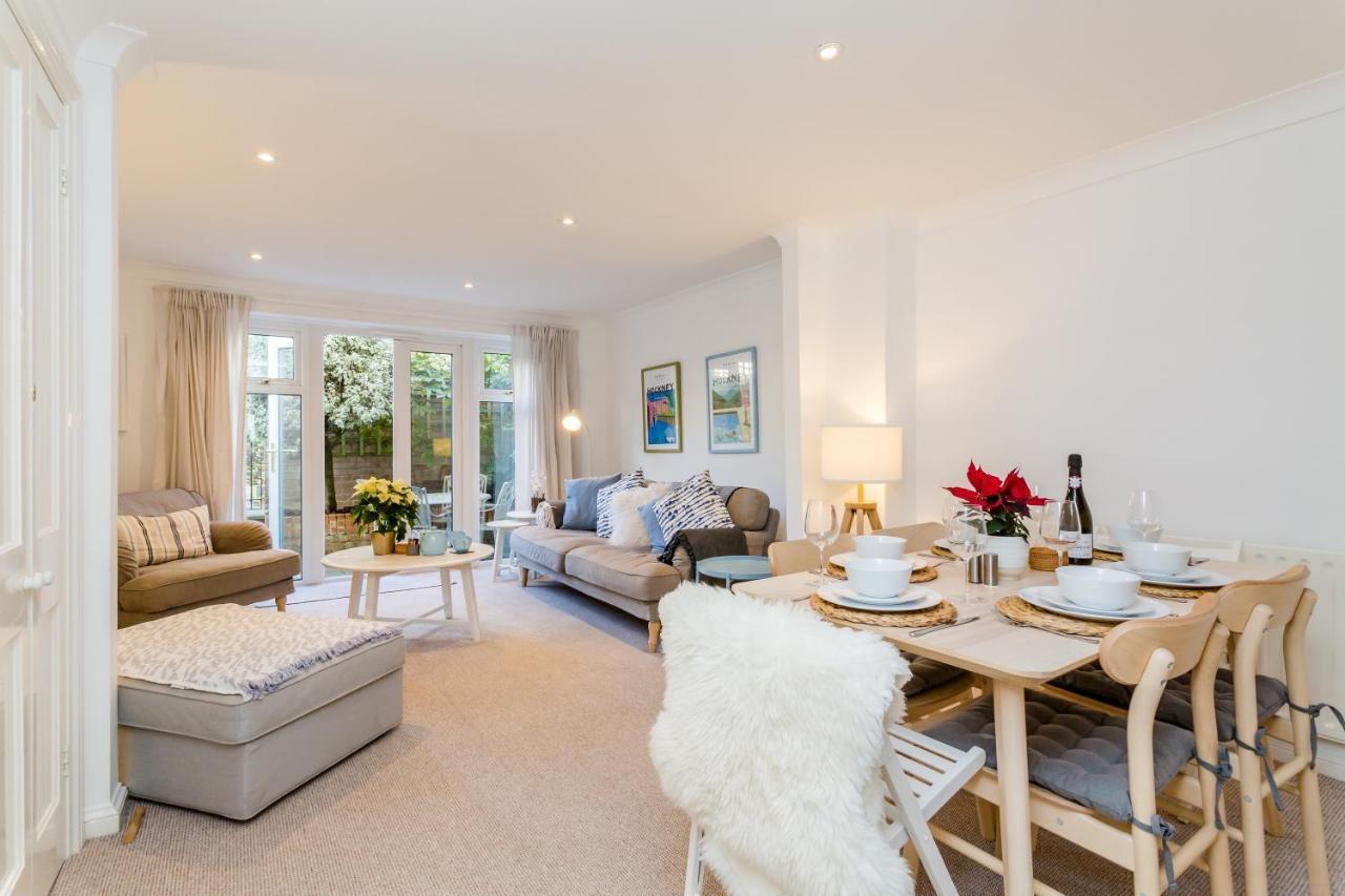 Modern Mews House With Free Parking Space, And Patio By Huluki Sussex Stays Brighton Kültér fotó